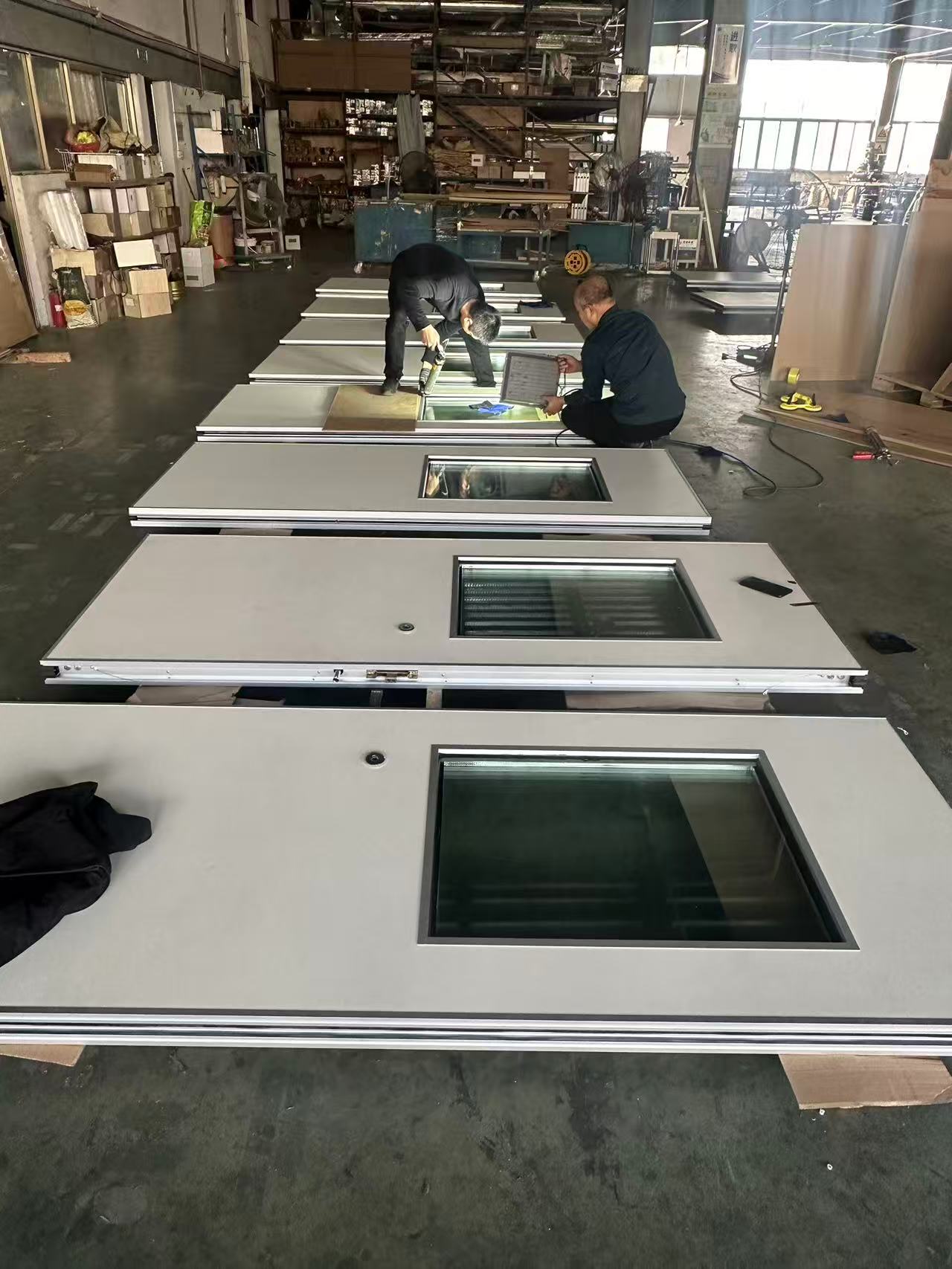 Movable Partitions with Window